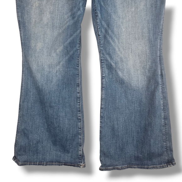 American Eagle Super Curvy High Rise Flare Jean Blue Stretch 18 Short 18S - Picture 6 of 15